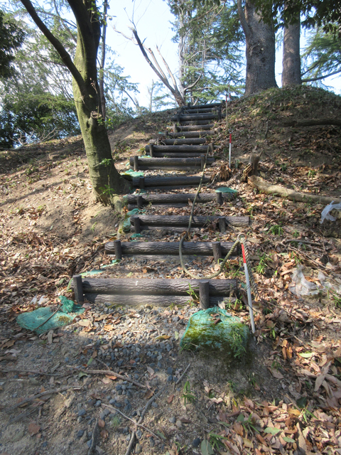 コンクリート擬木の階段